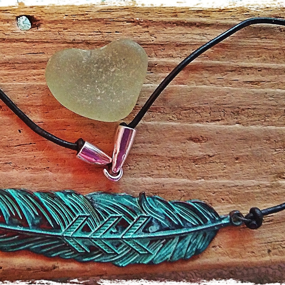 BOHO FEATHER STATEMENT NECKLACE - Picture 4 of 7